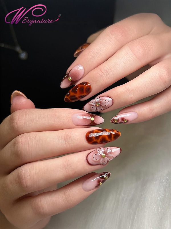 W Signature Nails 